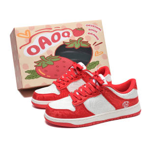 OAOQ Canvas Abrasion Resistant Breathable Abrasion Resistant Breathable Low top Skateboard Shoes Unisex Red