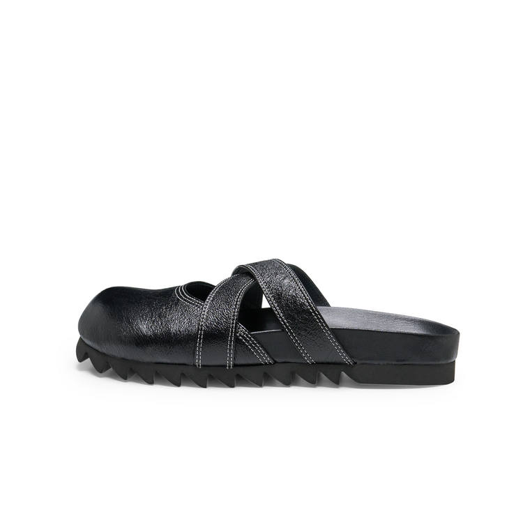 Lost In Echo Slip Resistant Closed Toe Slippers Women's