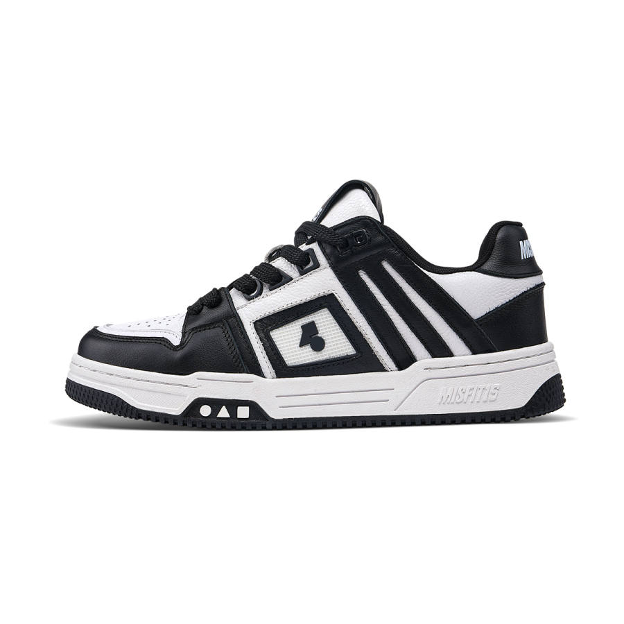 MAISON MISFIT 15 Savior Low top Casual Skate Shoes Unisex Black White