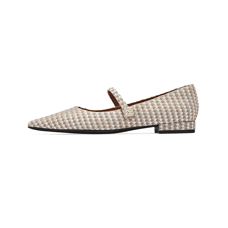 73Hours Croissant Mary Jane Shoes Women's Light Coffee