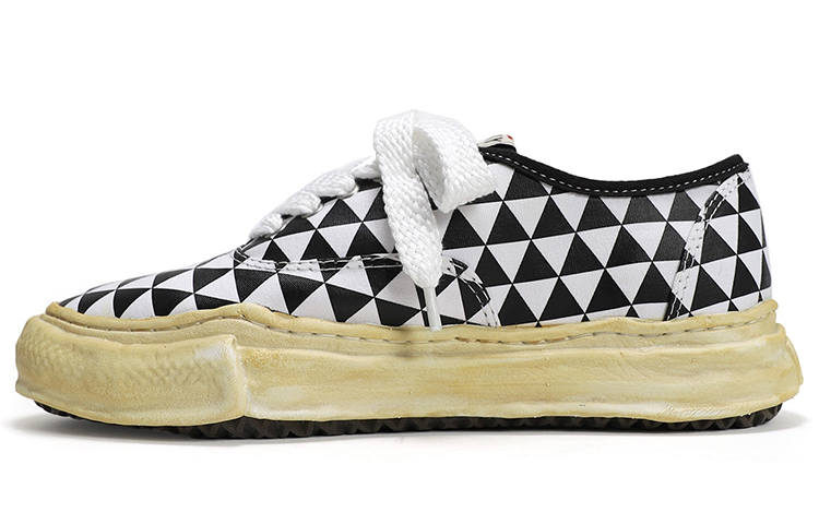 MIHARA YASUHIRO Baker Overdie Original Low top Stylish Skateboarding Shoes Men's Black White