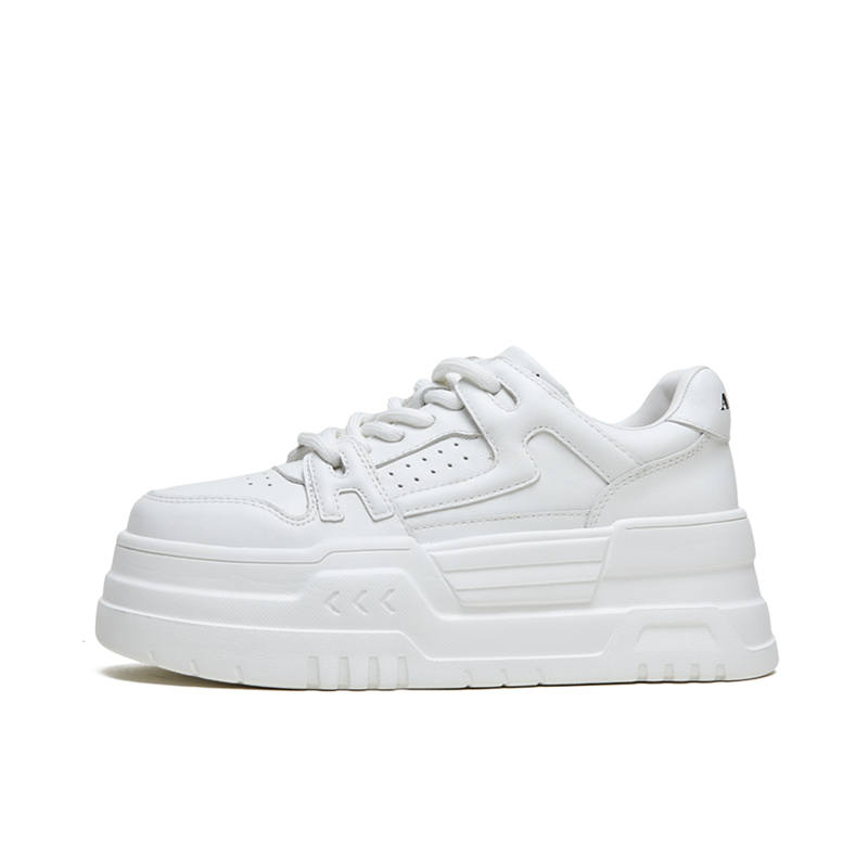 AQUASCUTUM Cow Leather Low top Skateboard Shoes Women's White