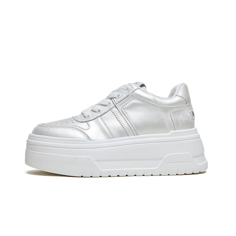 AQUASCUTUM Cow Split Leather Skateboard Shoes Women's Silver White