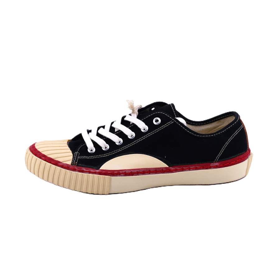 Alternative Country Low top Canvas Shoes Unisex Black