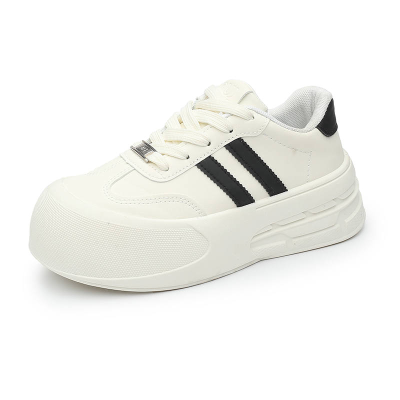 YIYA Synthetic Leather Low top Skateboard Shoes Women's