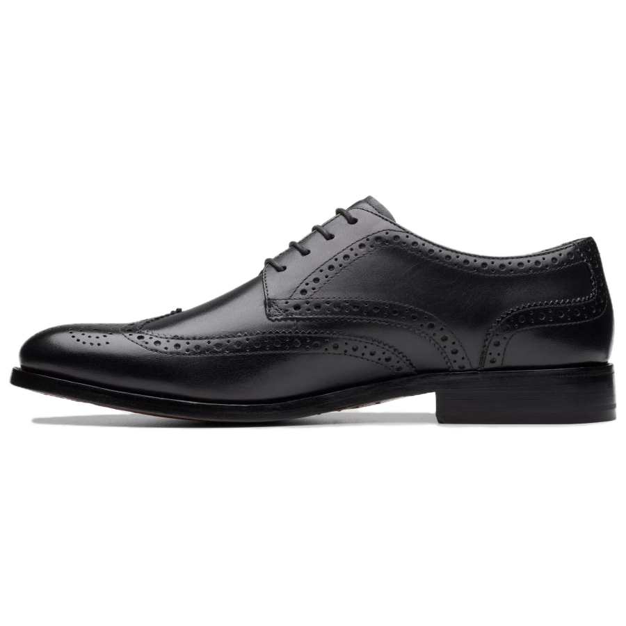 Clarks Clarks leather wingtip brogue oxford shoes