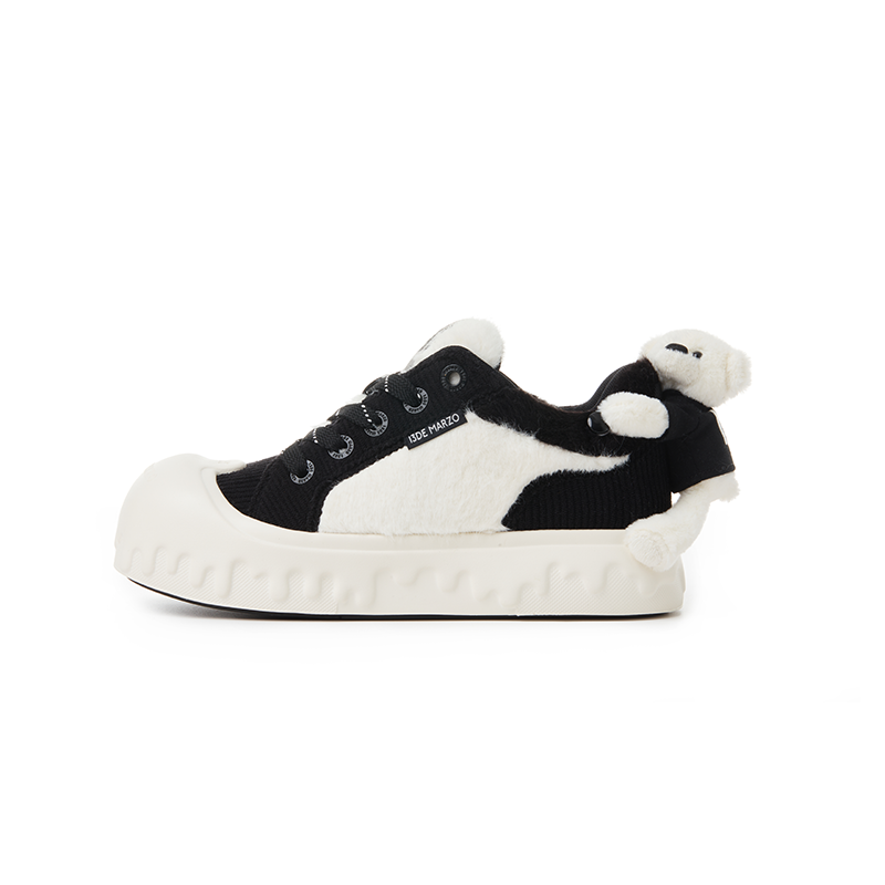13 DEMARZO Fabric Slip Resistant Slip Resistant Low top Skateboard Shoes Women's Black White