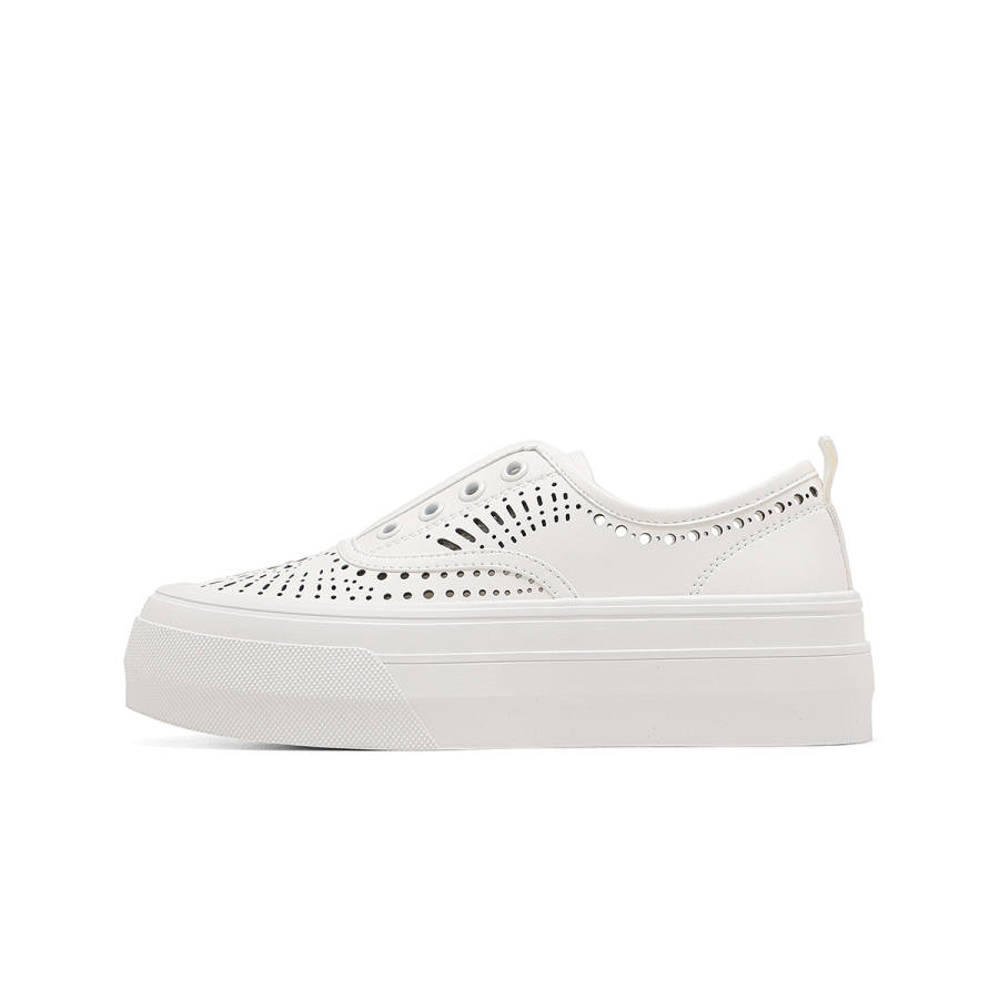 C°BANNER Low top Casual Shoes Women's