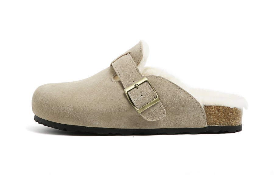 FOREVER 21 Quiet Abrasion Resistant Closed Toe Slippers Women's