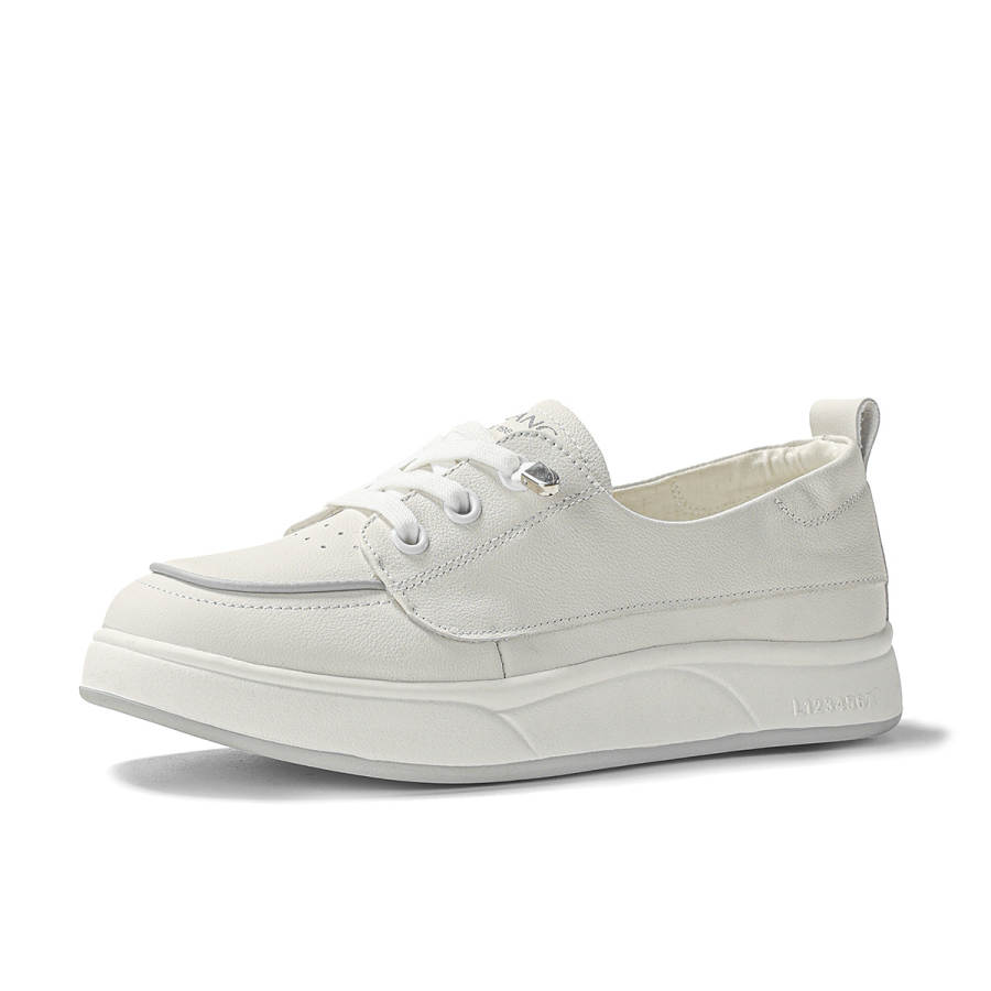 AOKANG Wear resistant And Lightweight Low top Skateboard Shoes Women's White