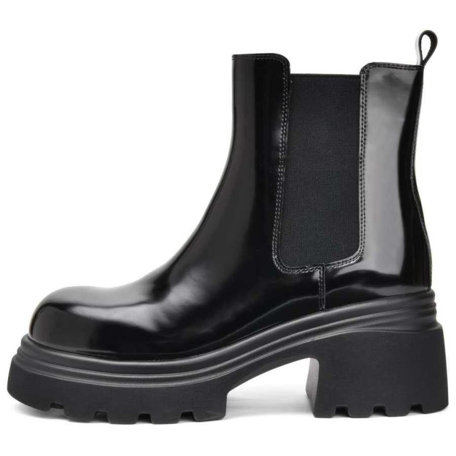 TOOMANYSHOES Highway Travel Chelsea Boots Women's