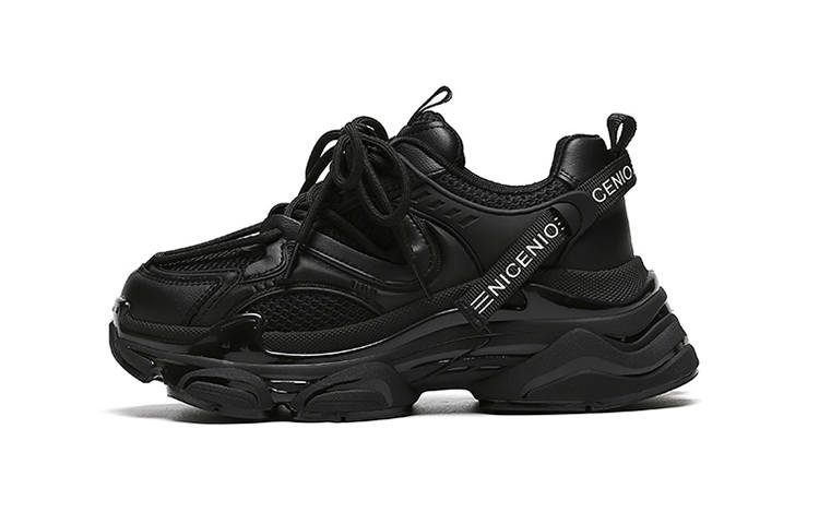 WOOS BOBO Chunky Sneakers Women's Low Top Black/Ecru