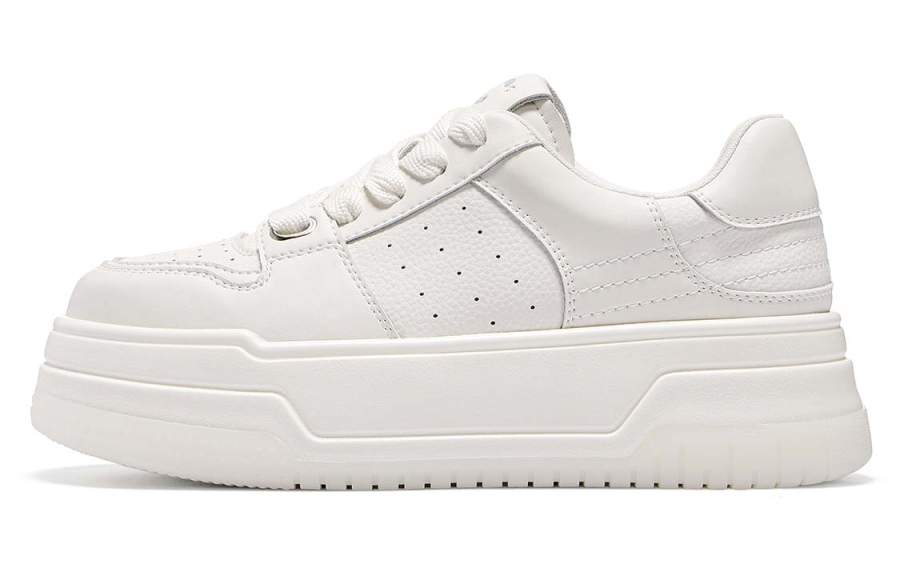 C°BANNER Leather Low top Skateboard Shoes Women's White