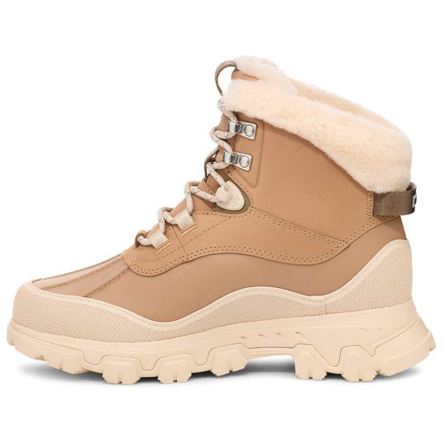 UGG UGG Fleece Lined, Multicolor Round Tip Short Snow Boots Unisex Sand