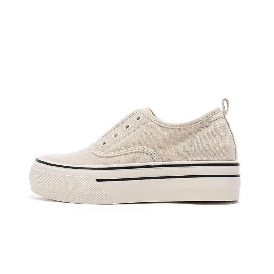 C°BANNER Low top Casual Shoes Women's Apricot