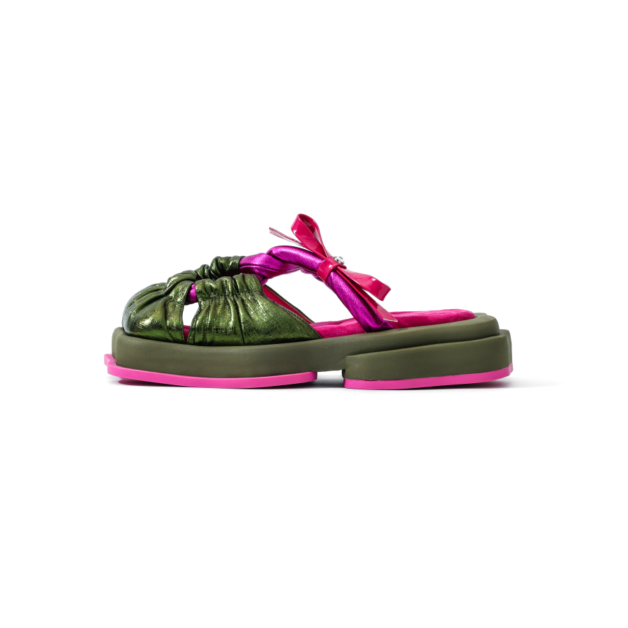 VINYVIOLA VINYVIOLA Closed Toe Slippers Women's