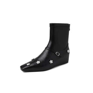 STARRO Ankle Boots Women's Black/White