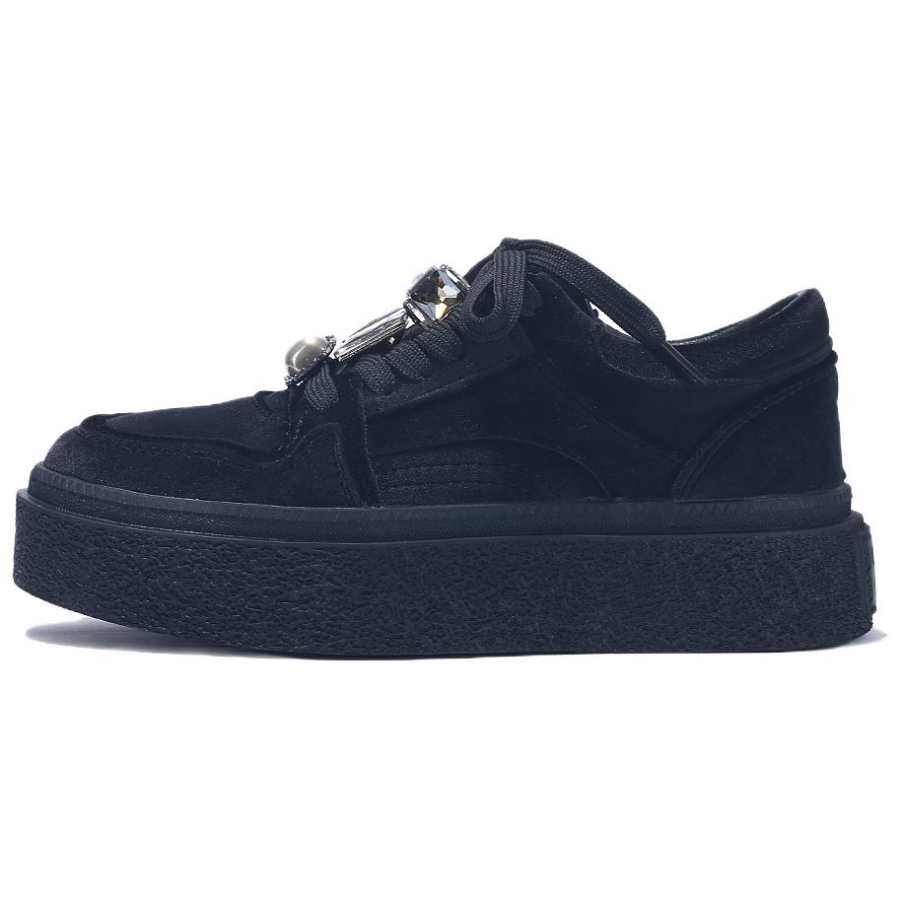 SELAIYA Fabric Abrasion Resistant Lightweight Wear resistant And Lightweight Low top Skateboard Shoes Women's