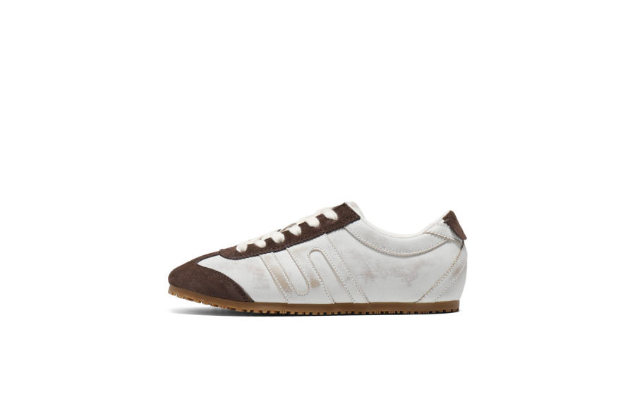 BELLE Low top Casual Shoes Women's