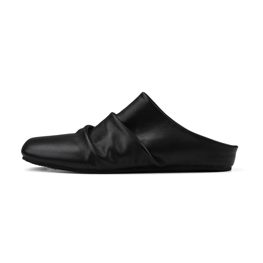 HANQIAORIJI Black Blood Collection No Special Function Closed Toe Slippers Men's Black