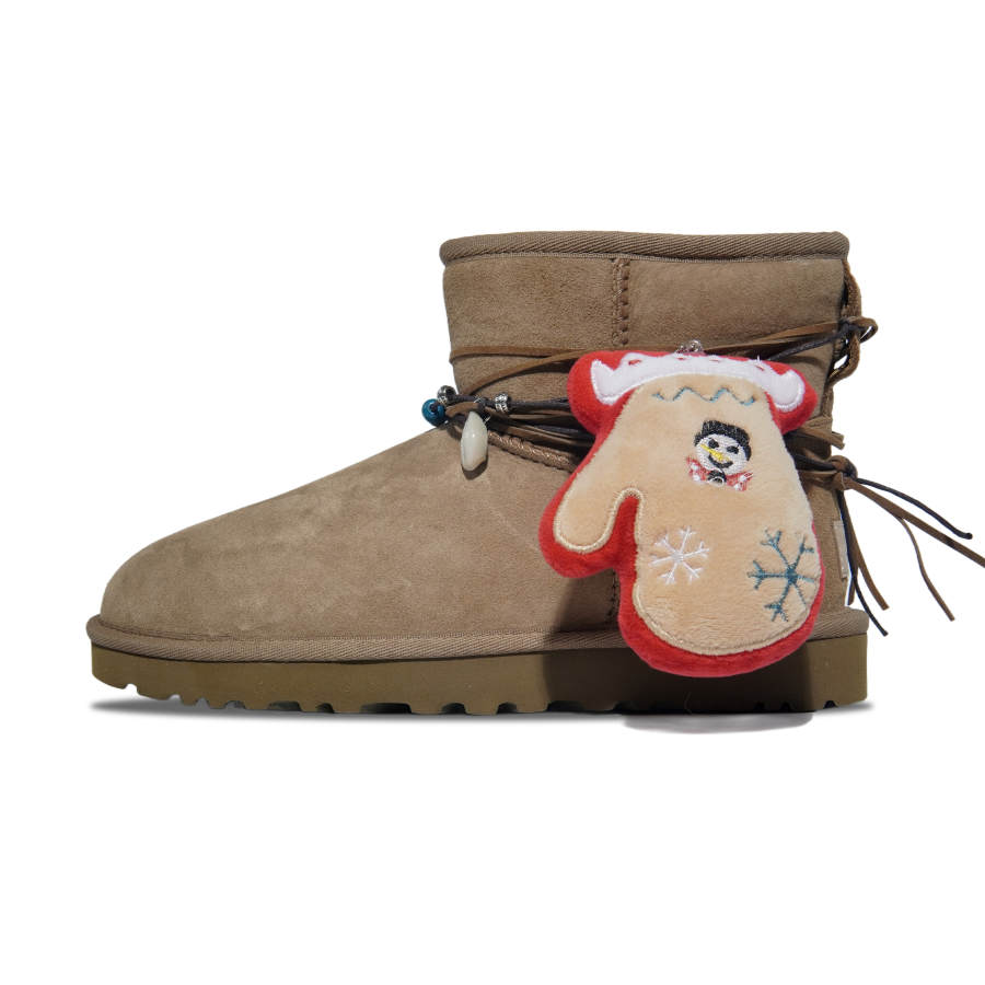 UGG Joy, Christmas Glove Sheepskin Thermal Slip Resistant Short Snow Boots Women's Light Brown