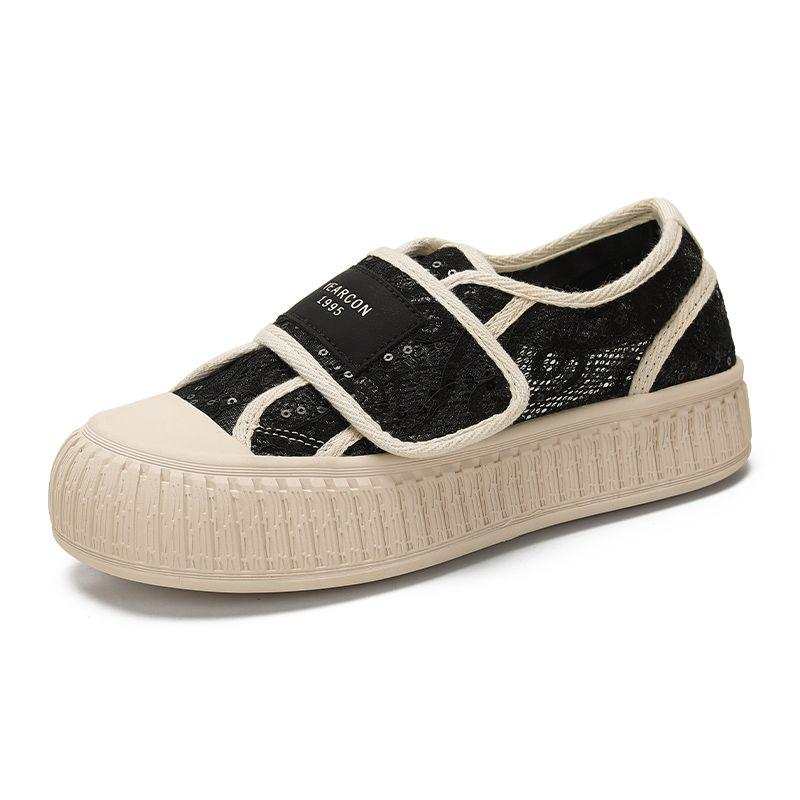 YEARCON Fabric Low top Skateboard Shoes Women's