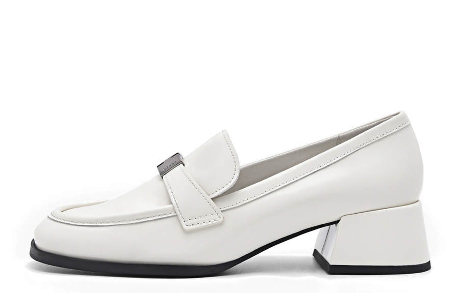 PEDRO Loafers Women's Black/White
