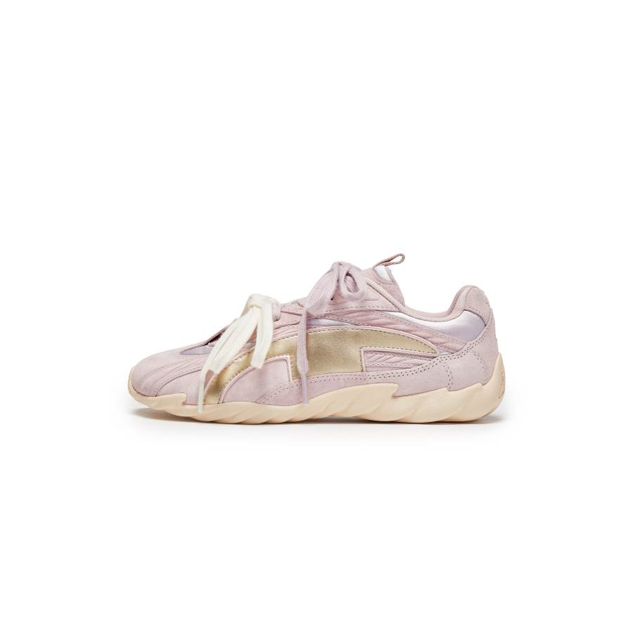 Champion Feather Like Thin Sole Shoes Synthetic Leather, Textile Support Low top Casual Shoes Women's