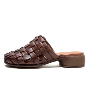 MATA Closed Toe Slippers Women's