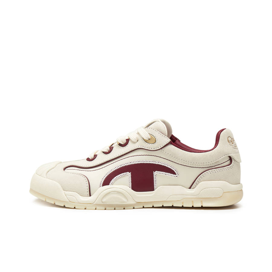 Champion Textile, Synthetic Leather Low top Skateboard Shoes Women's Linen/Preppy Red