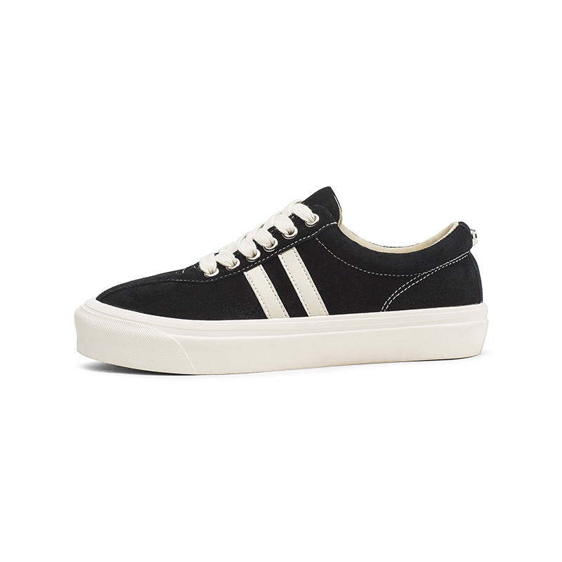 Coup De Foudre Cow Suede Slip Resistant Slip Resistant Low top Skateboard Shoes Women's 3cm