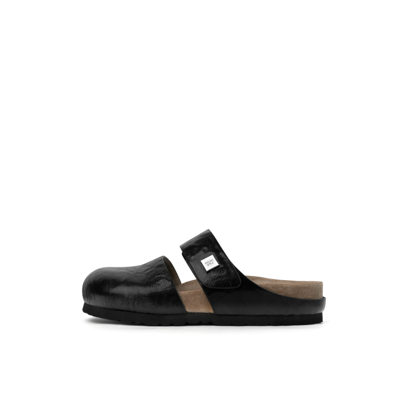 INJOYLIFE Rubber Sole Slip Resistant Slip Resistant Closed Toe Slippers Women's Black