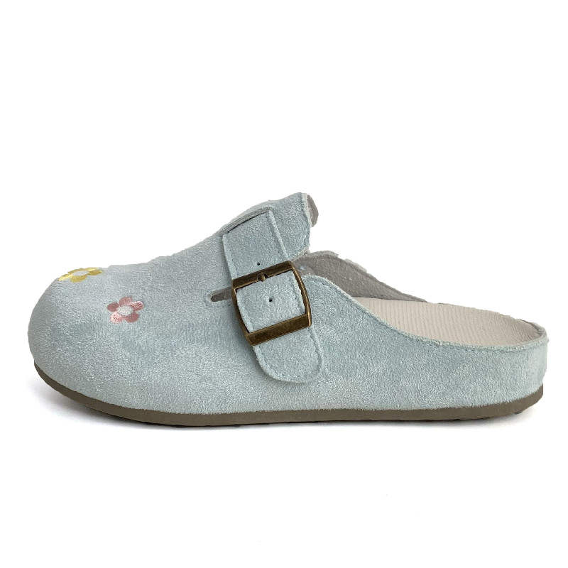 N6N8 Closed Toe Slippers Women's