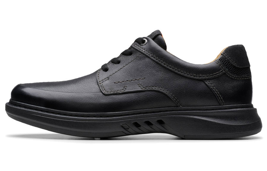 Clarks Casual Shoes Men's Black