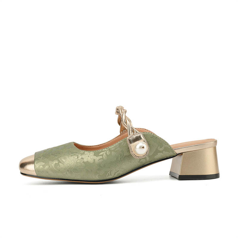 DAPHNE DAPHNE Closed Toe Slippers Women's