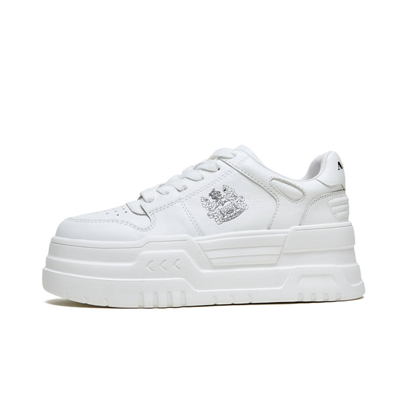 AQUASCUTUM Cow Leather Low top Skateboard Shoes Women's White