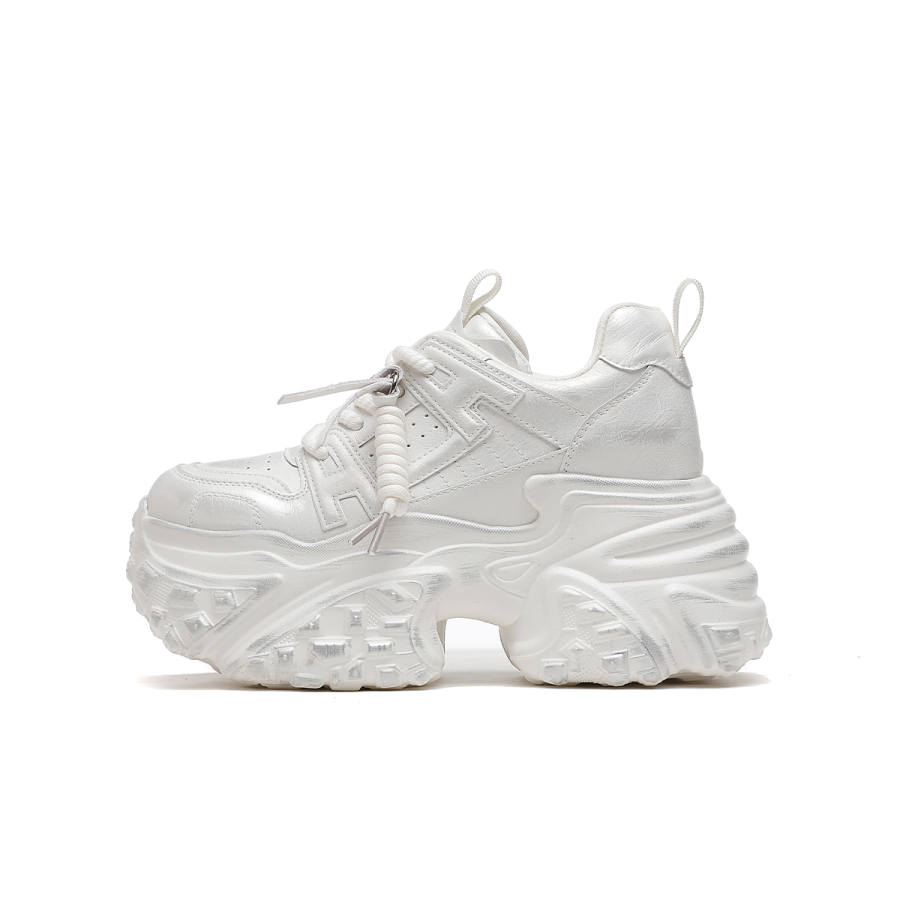 CARDANRO Petite Favorite Low top Polished Distressed Individual Hong Kong Chic Chunky Sneakers Women's