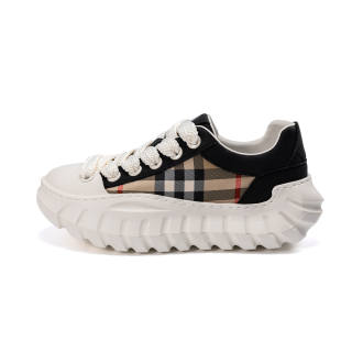 AQUASCUTUM Slip Resistant Slip Resistant Low top Casual Shoes Men's Black White Plaid