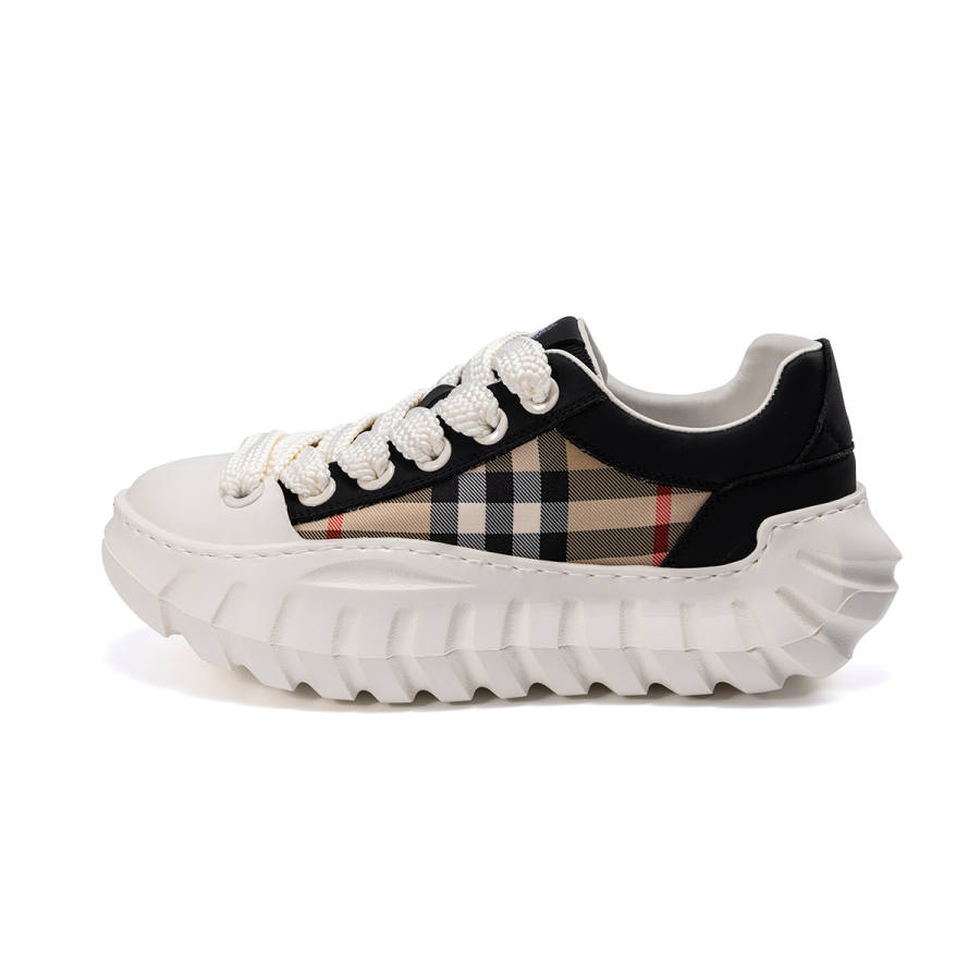 AQUASCUTUM Slip Resistant Slip Resistant Low top Casual Shoes Men's Black White Plaid