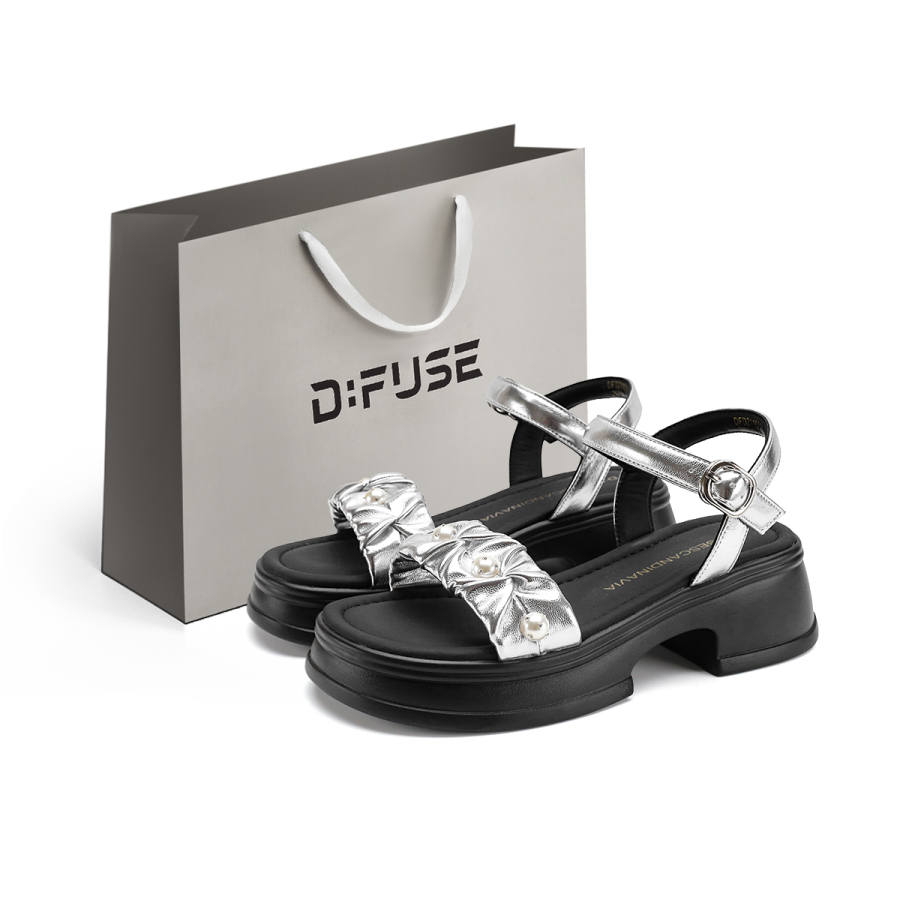 D:FUSE SCANDINAVIA D FUSE SCANDINAVIA One Strap Sandals Women's