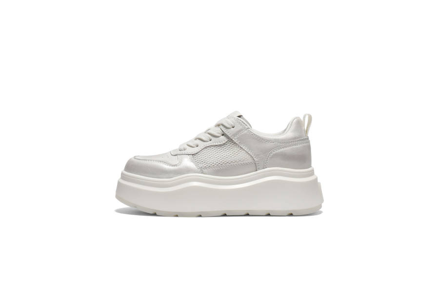 BELLE Low top Casual Shoes Women's