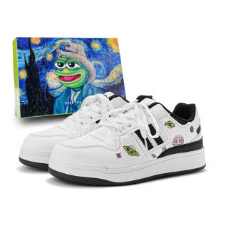 Pepe The Frog Low top Skateboard Shoes Women's