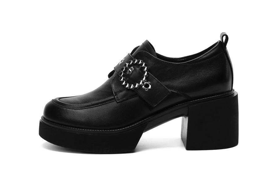 VEDULLAR VEDULLAR Loafers Women's Black/Beige