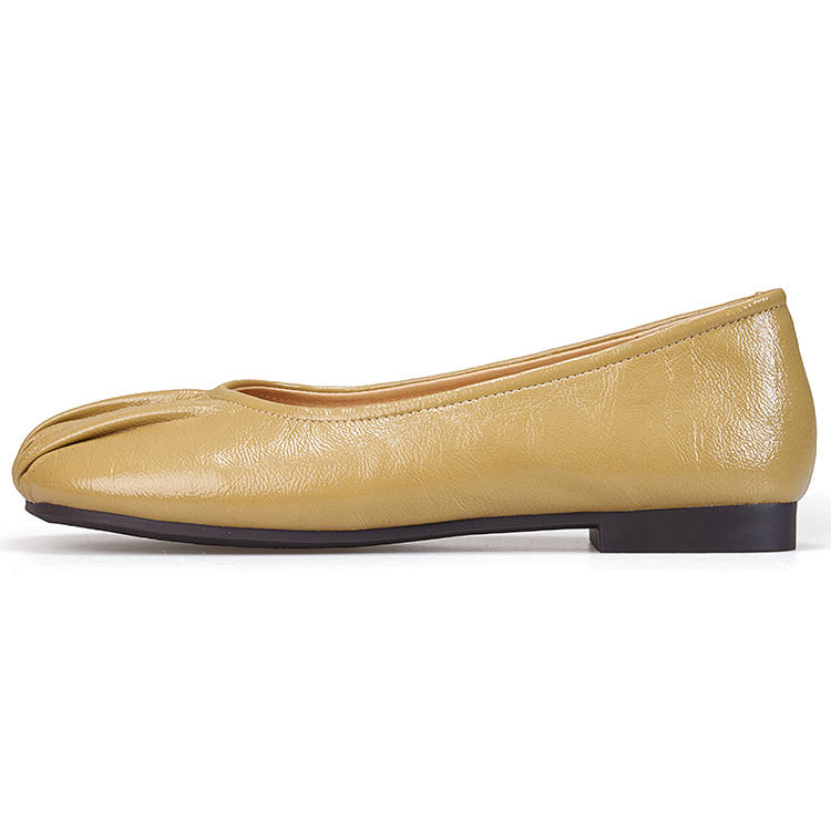 Joy&Mario Synthetic Leather Casual Shoes 1.5cm Women's Apricot