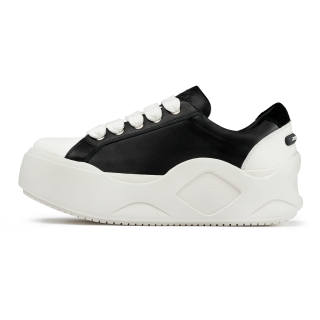XINYINSU Low top Skateboard Shoes Unisex Black White