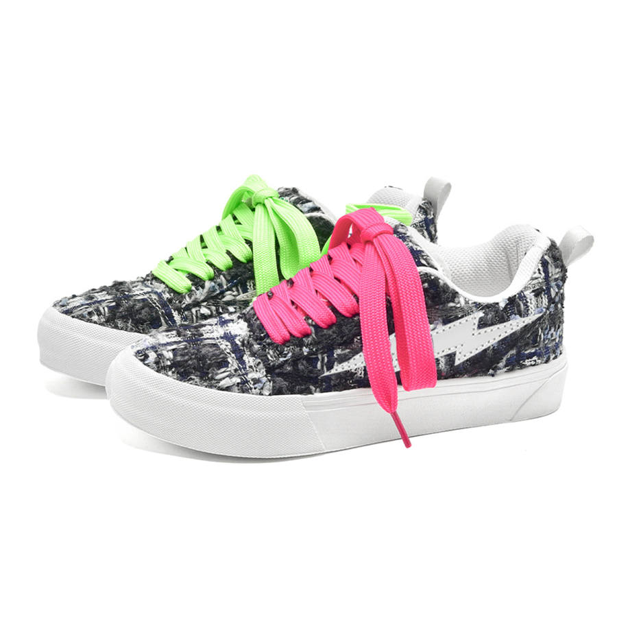 Paddington Bears Fabric Coverage Abrasion Resistant Lightweight Low top Skateboard Shoes Unisex
