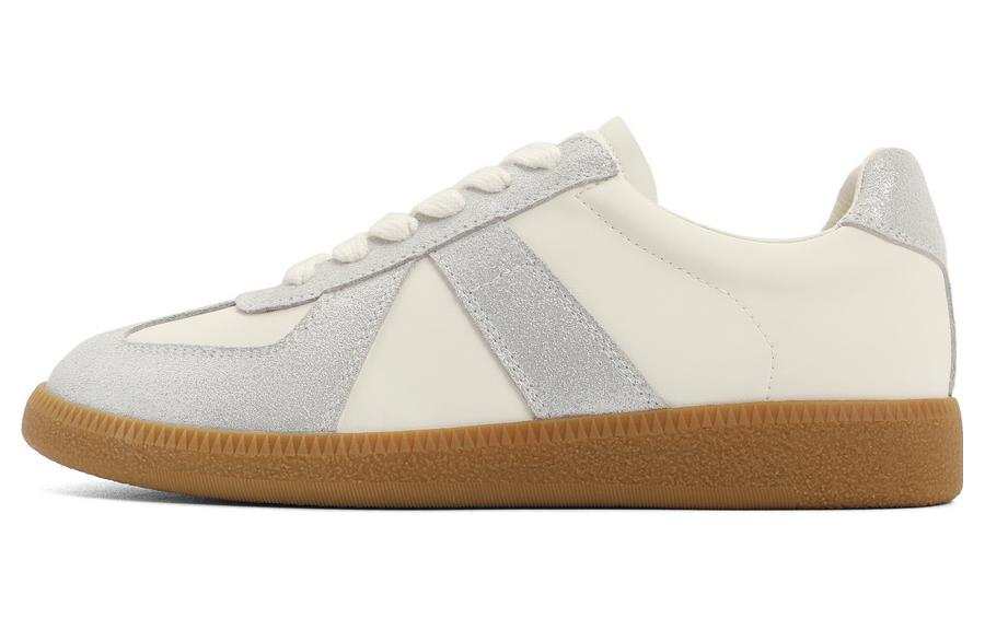 BELLE Low top Casual Shoes Women's