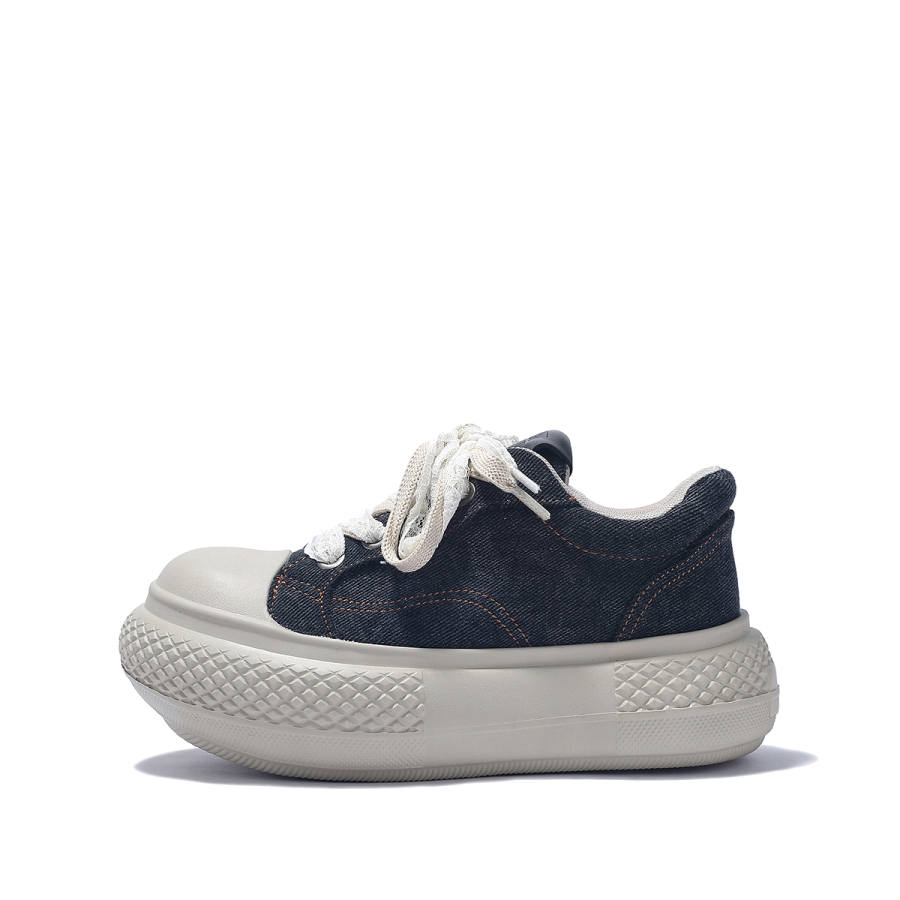 SELAIYA Fabric Slip Resistant Slip Resistant Low top Skateboard Shoes Women's