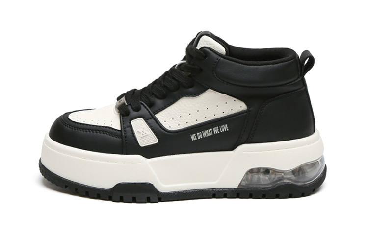WOOS BOBO Cow Split Leather Low top Skateboard Shoes Women's Black White Colorway