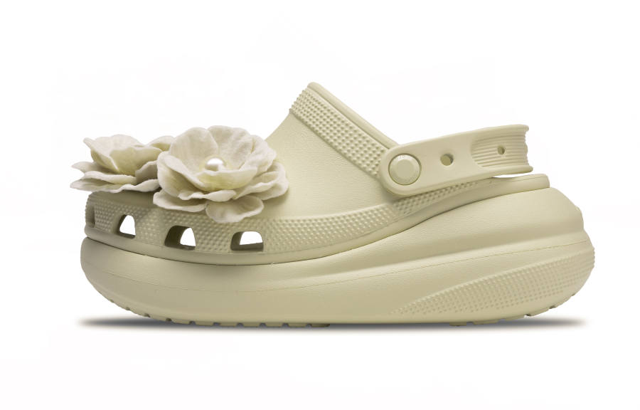 Crocs Crocs Crush Clog Cream Puff EVA Clogs Unisex Bone White